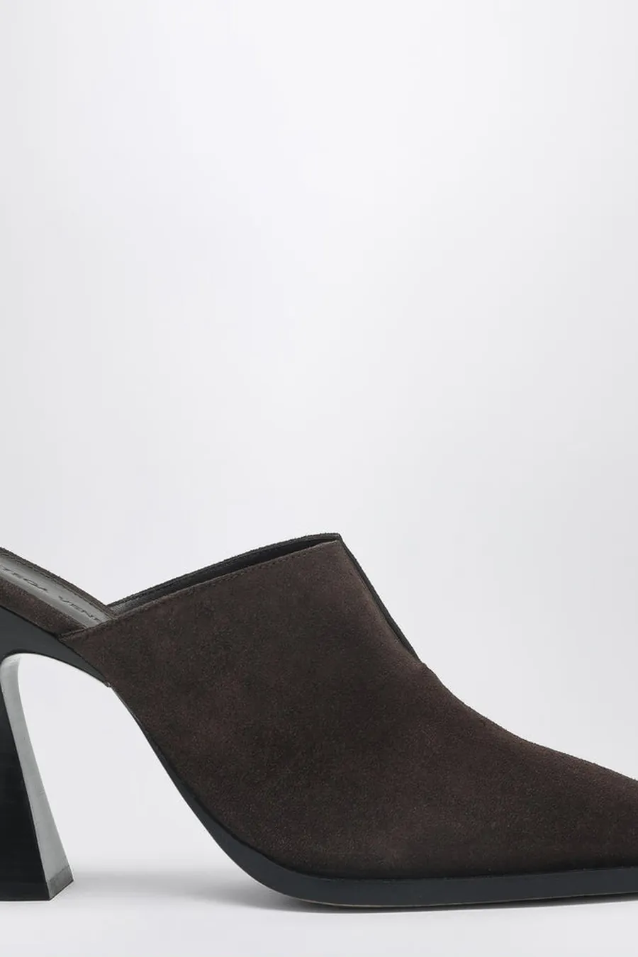 Bottega Veneta Замшевые мюли «Cha-Cha»